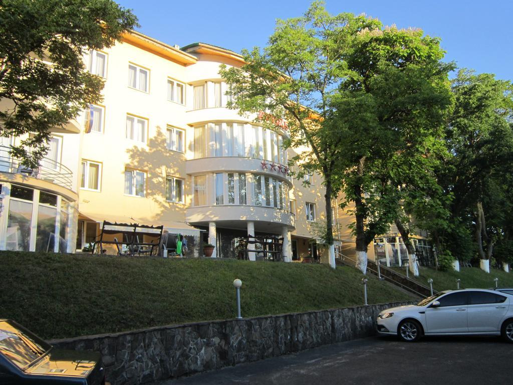 Quelle Polyana Hotel Екстериор снимка